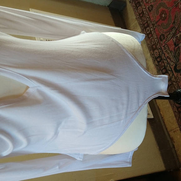 NWT. Pretty Little Things white bodysuit. - Picture 6 of 9